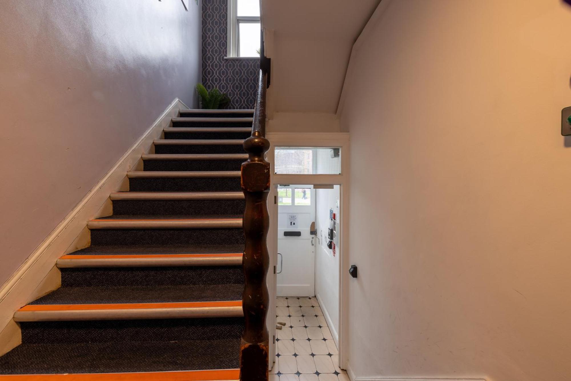 Charmstay Shepherds Bush London Exterior foto